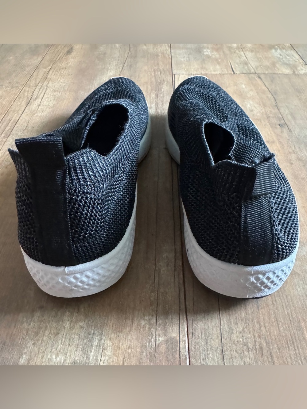 Tommy Bahama Knit Slip On Comfort Memory Foam Women’s Sneakers Size 7 - Picture 2 of 7